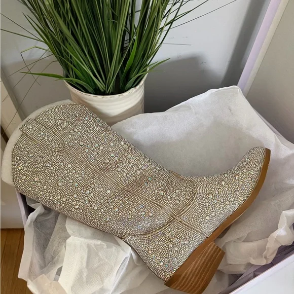 Sparkly Cowboy Boots - Picture 5 of 7